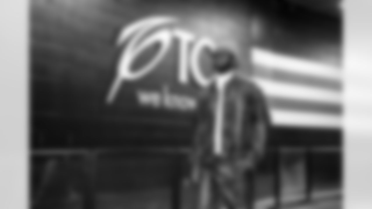 Quarterback Shedeur Sanders (12) before a NFL football game between the Tennessee Titans and Cleveland Browns on December 7, 2025 at Huntington Bank Field.