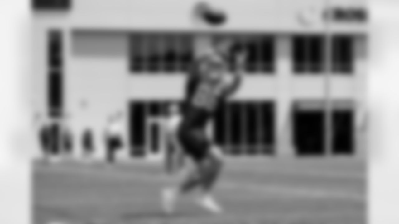 Tight end Blake Whiteheart (86) during the first day of mandatory minicamp at CrossCountry Mortgage Campus on June 10, 2025.
