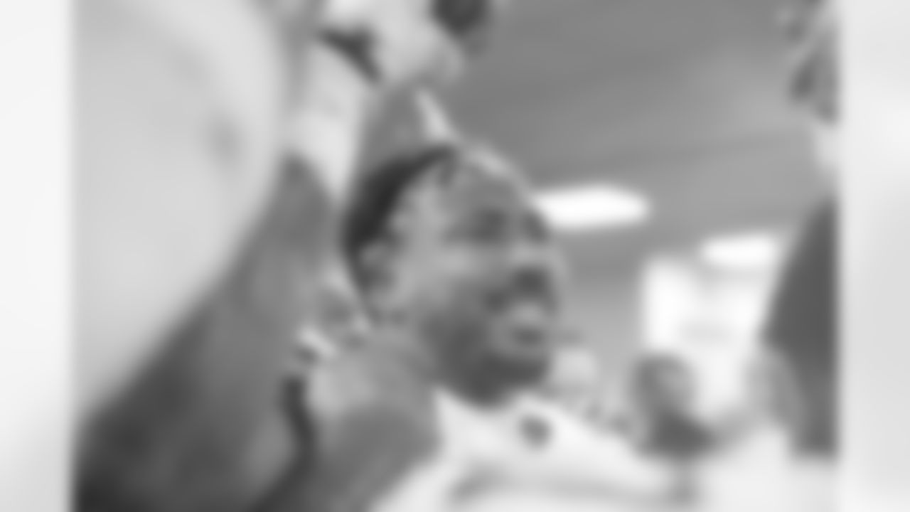 The Browns celebrate after a NFL football game between the Cleveland Browns and Cincinnati Bengals on January 4, 2026 at Paycor Stadium.