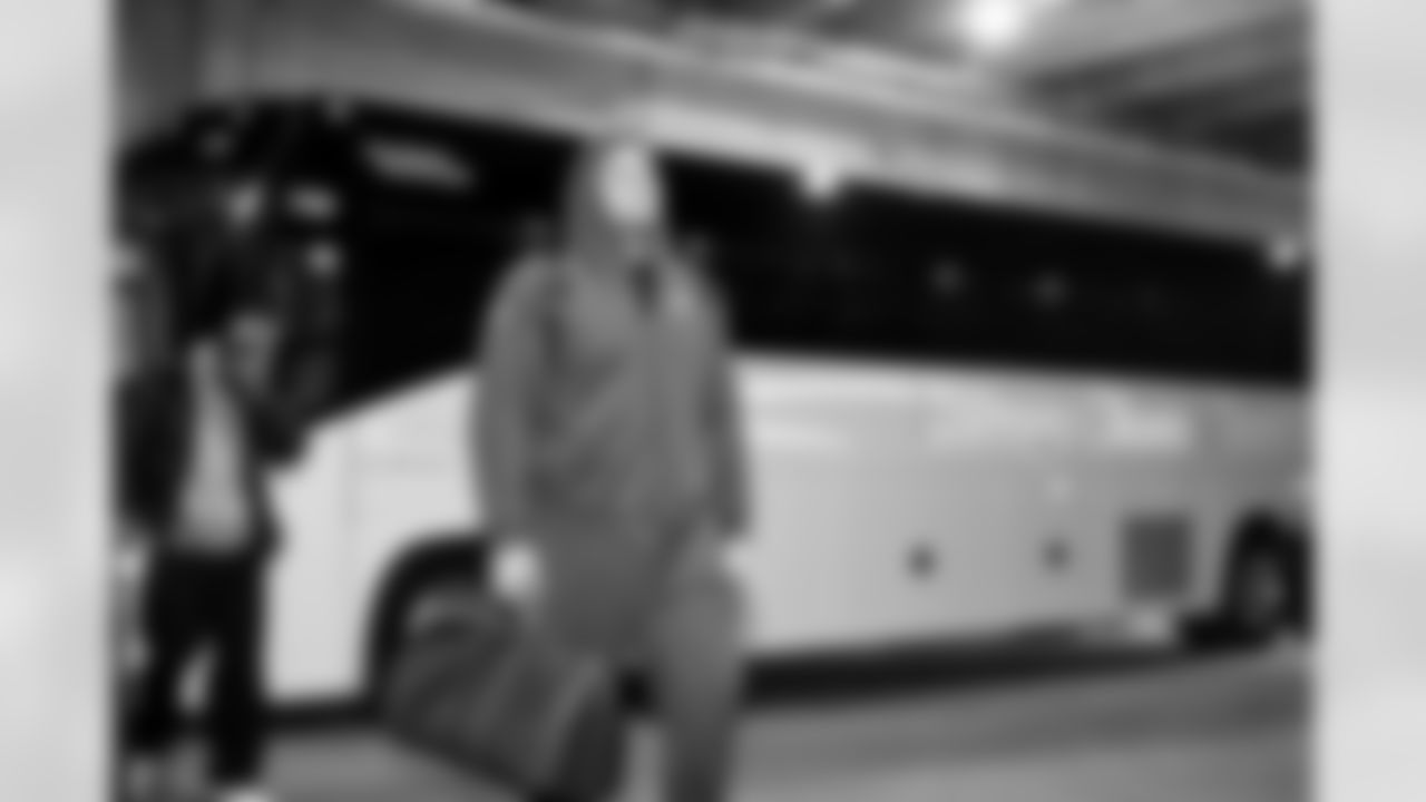 Offensive guard Teven Jenkins (74) before a NFL football game between the Cleveland Browns and Chicago Bears on December 14, 2025 at Soldier Field.