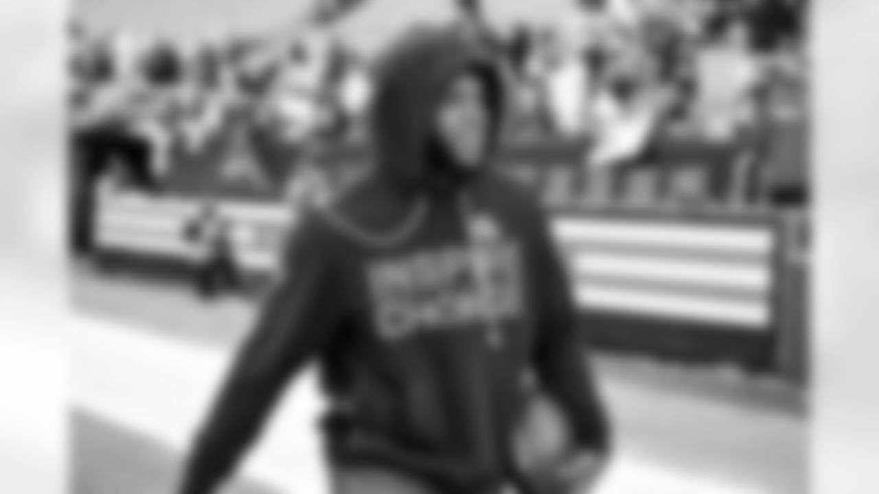 Running back Raheim Sanders (35) before a NFL football game between the Buffalo Bills and Cleveland Browns on December 21, 2025 at Huntington Bank Field.