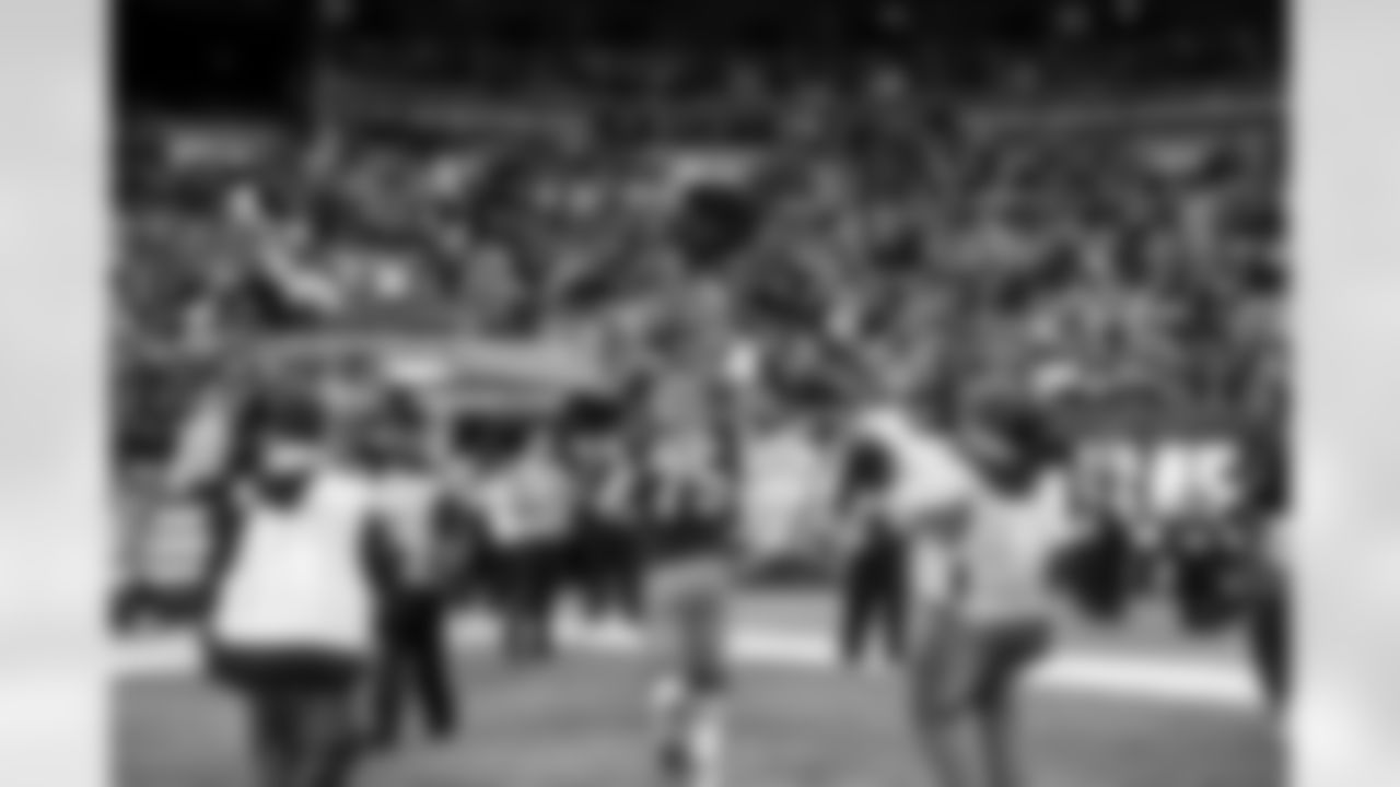 The Browns celebrate after a NFL football game between the Pittsburgh Steelers and Cleveland Browns on December 28, 2025 at Huntington Bank Field.