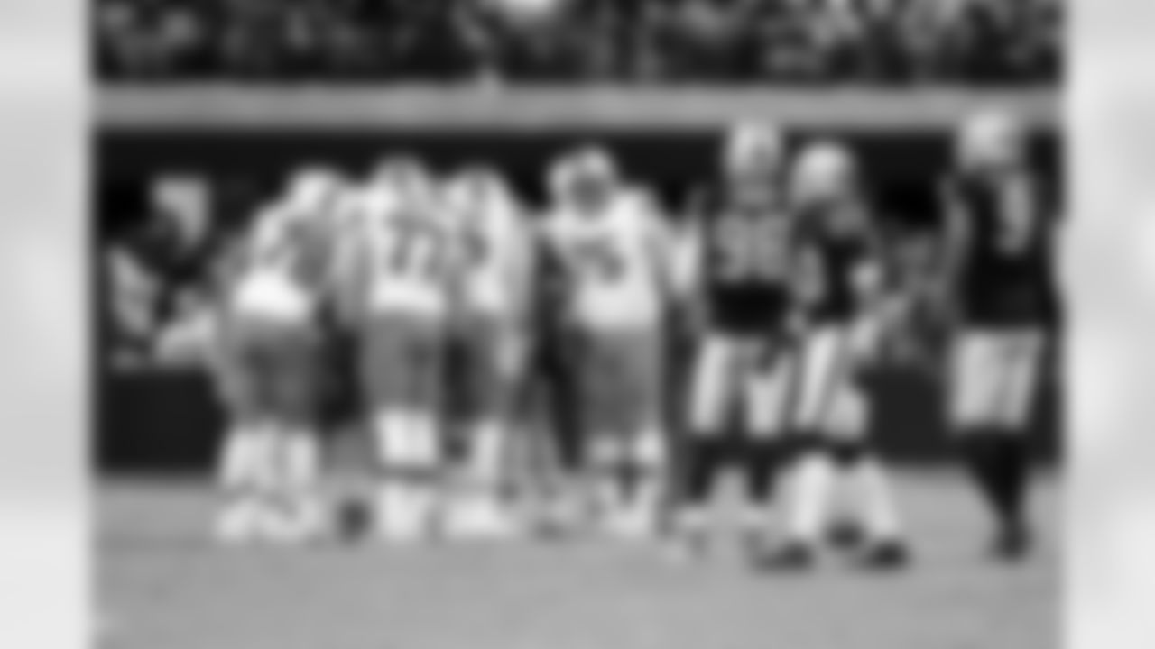 Offensive tackle Jack Conklin (78), Offensive guard Wyatt Teller (77),Center Ethan Pocic (55), and Offensive guard Joel Bitonio (75) during a NFL football game between the Cleveland Browns and Las Vegas Raiders on November 23, 2025 at Allegiant Stadium.