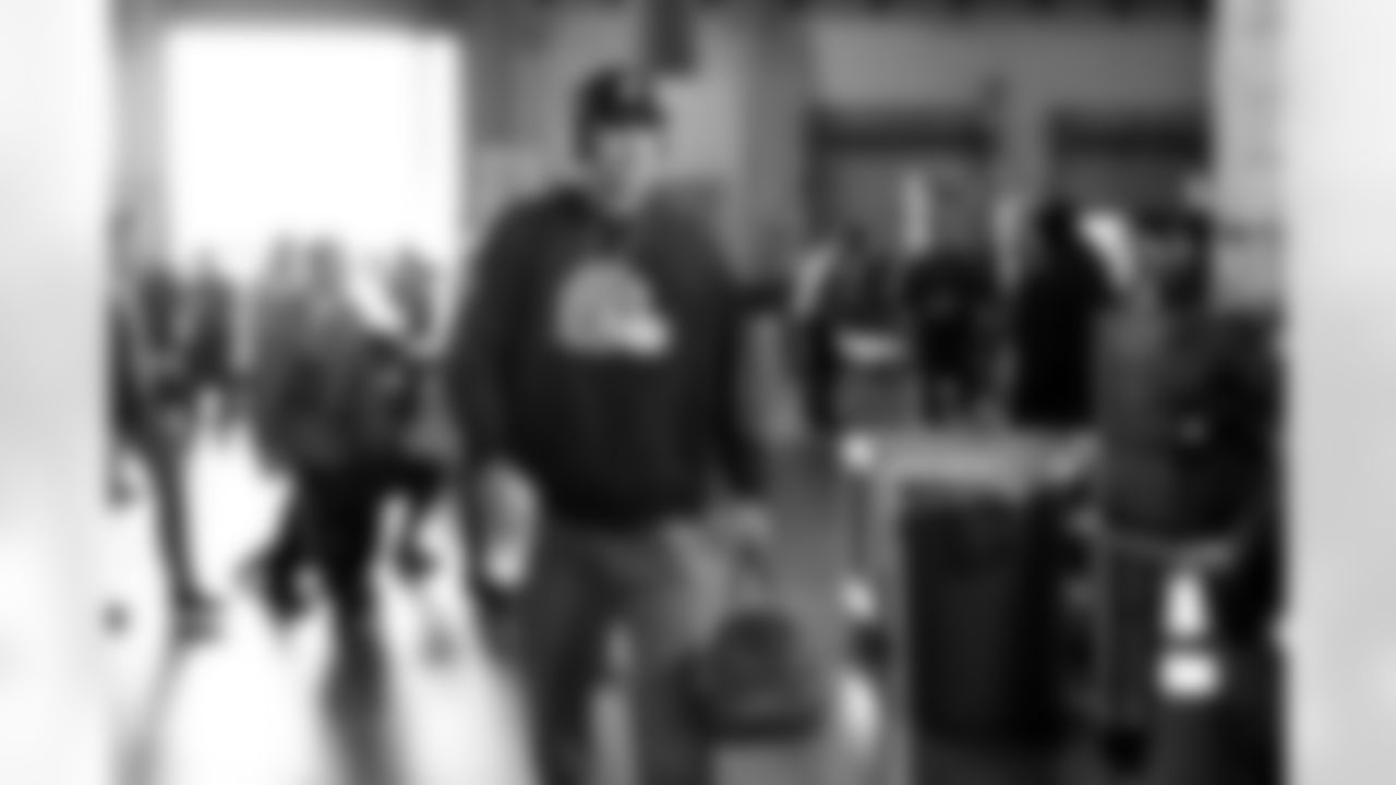 Long snapper Rex Sunahara (50) before a NFL football game between the Cleveland Browns and New York Jets on November 9, 2025 at MetLife Stadium.