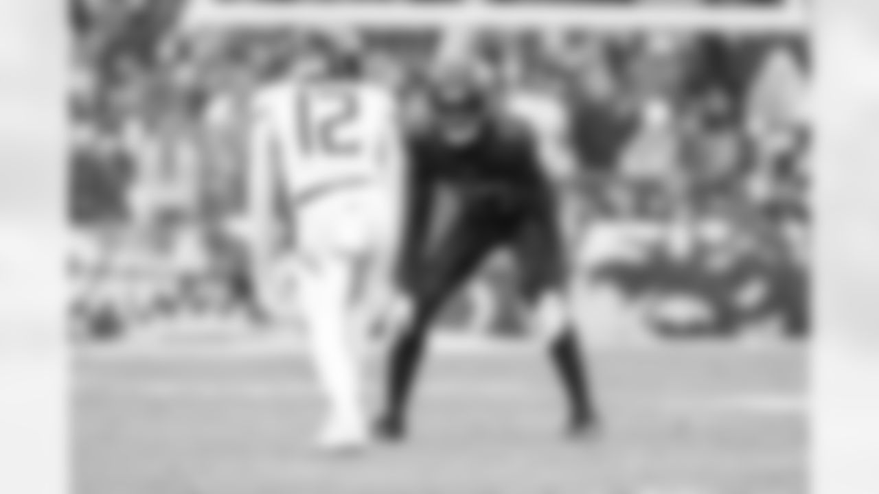 Cornerback Sam Webb (27) during a NFL football game between the Tennessee Titans and Cleveland Browns on December 7, 2025 at Huntington Bank Field.