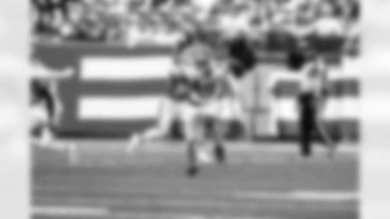 Wide receiver Cedric Tillman (19) during a NFL football game between the Cleveland Browns and New York Jets on November 9, 2025 at MetLife Stadium.