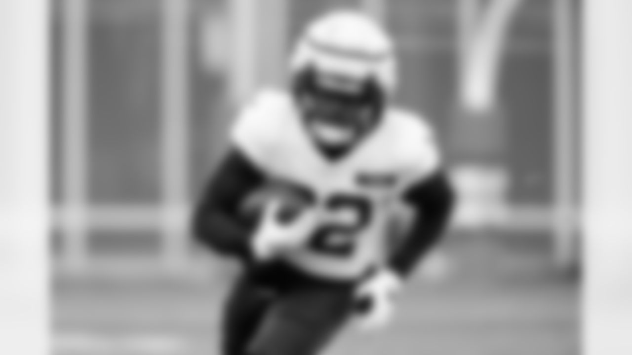 Running back Dylan Sampson (22) during practice at CrossCountry Mortgage Campus on November 19, 2025.