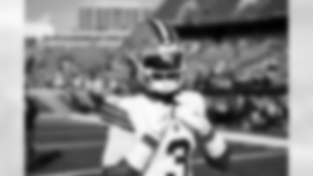 Wide receiver Jerry Jeudy (3) before a NFL football game between the Cleveland Browns and Cincinnati Bengals on January 4, 2026 at Paycor Stadium.