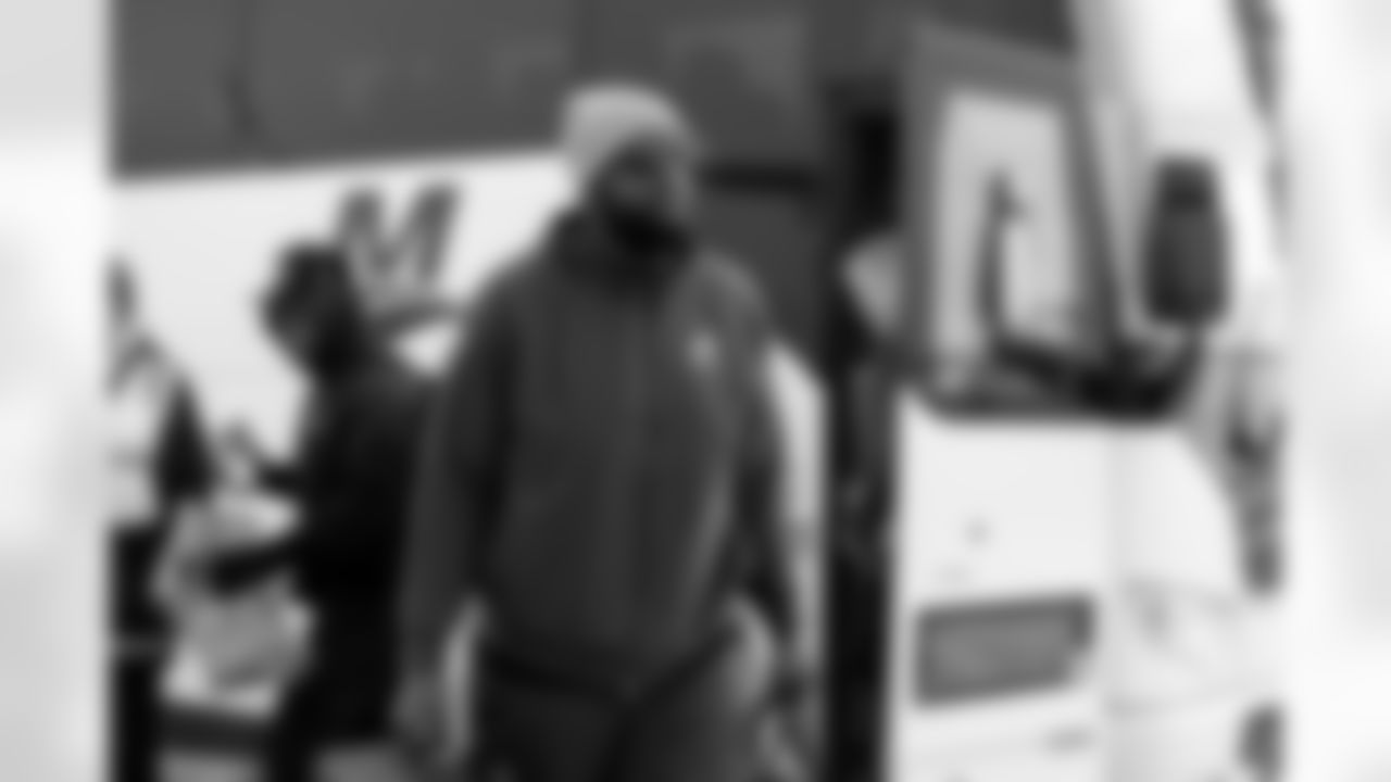 Offensive tackle Cam Robinson (68) travels to Cincinnati on January 3, 2026.