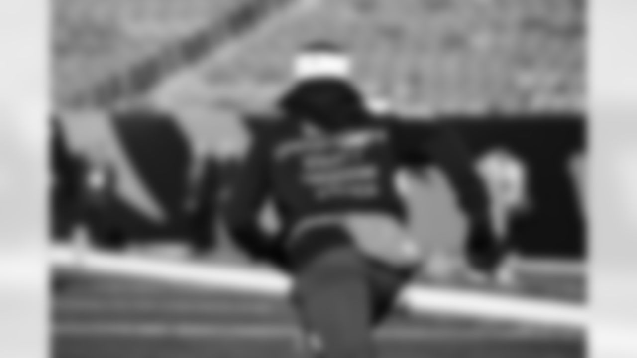 Wide receiver Isaiah Bond (16) before a NFL football game between the Cleveland Browns and Cincinnati Bengals on January 4, 2026 at Paycor Stadium.