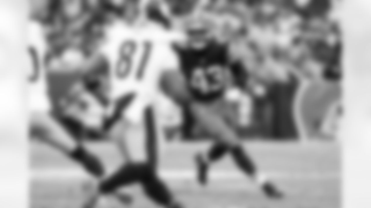 Linebacker Mohamoud Diabate (43)