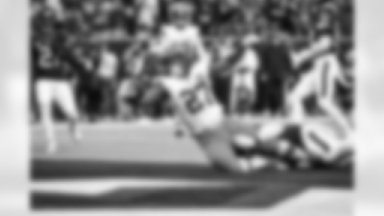 Running back Kareem Hunt (27) during a NFL Wild Card playoff football game between the Cleveland Browns and Houston Texans on January 13, 2024 at NRG Stadium.