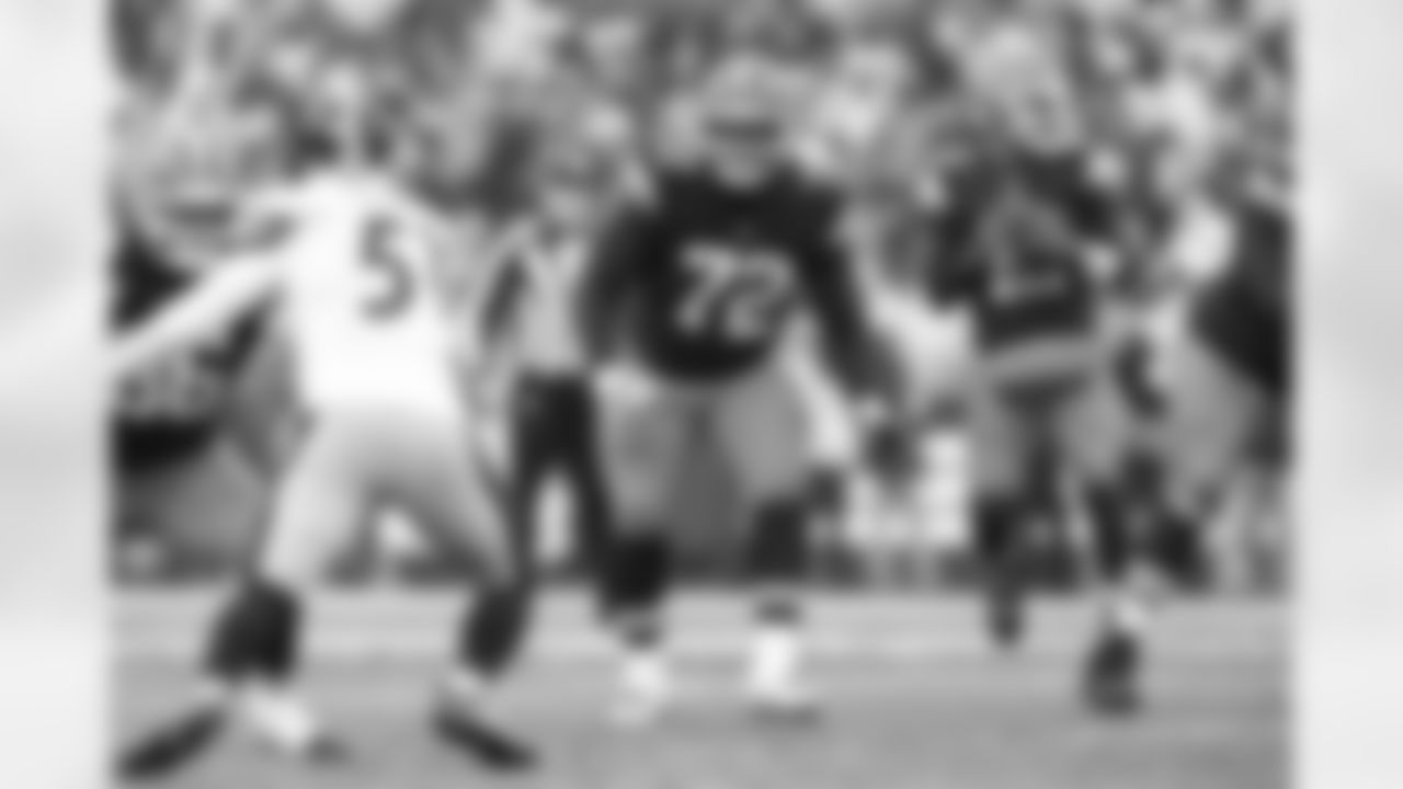 Offensive tackle KT Leveston (72) during a NFL football game between the Pittsburgh Steelers and Cleveland Browns on December 28, 2025 at Huntington Bank Field.