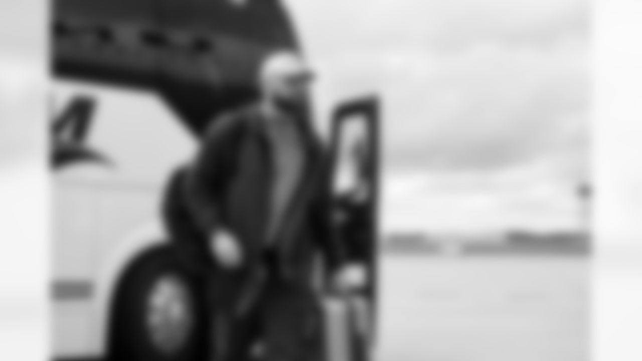 Tight end Brenden Bates (82) travels to Las Vegas on November 22, 2025.