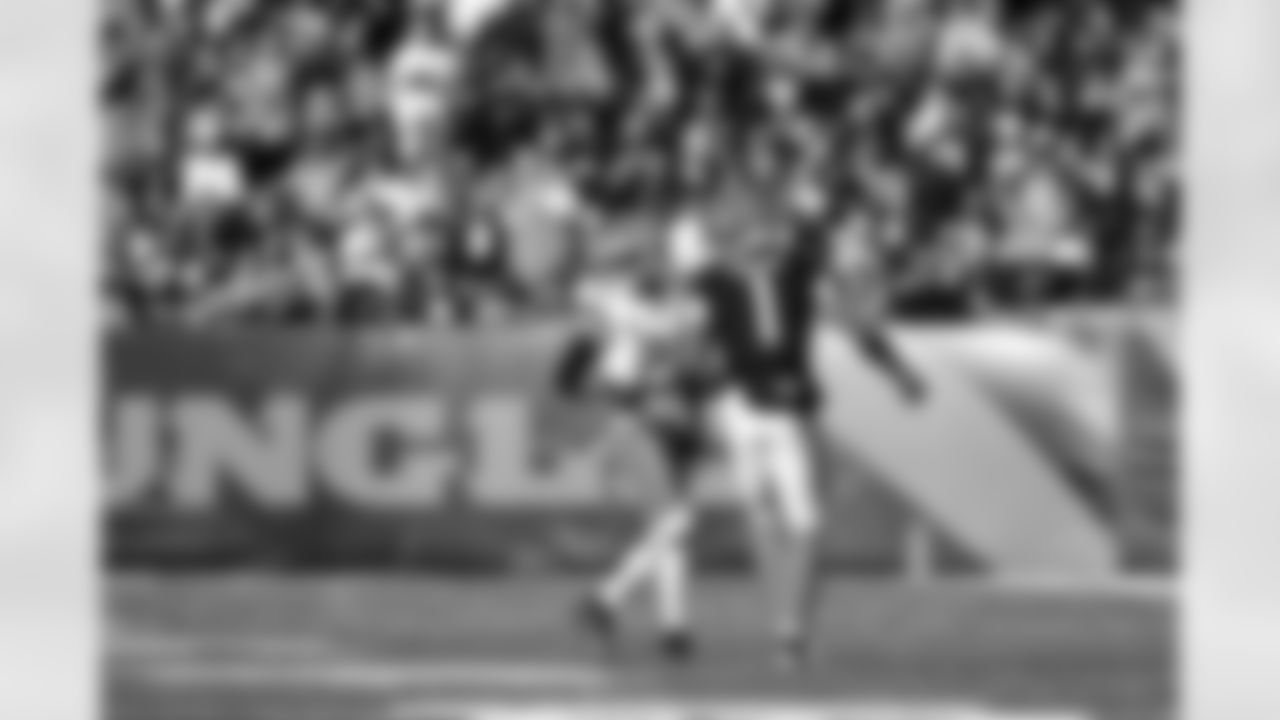 Cornerback Denzel Ward (21) during a NFL football game between the Cleveland Browns and Cincinnati Bengals on January 4, 2026 at Paycor Stadium.