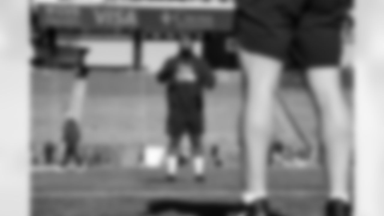 Linebacker Easton Mascarenas-Arnold (42) before a NFL football game between the Cleveland Browns and New England Patriots on October 26, 2025 at Gillette Stadium.