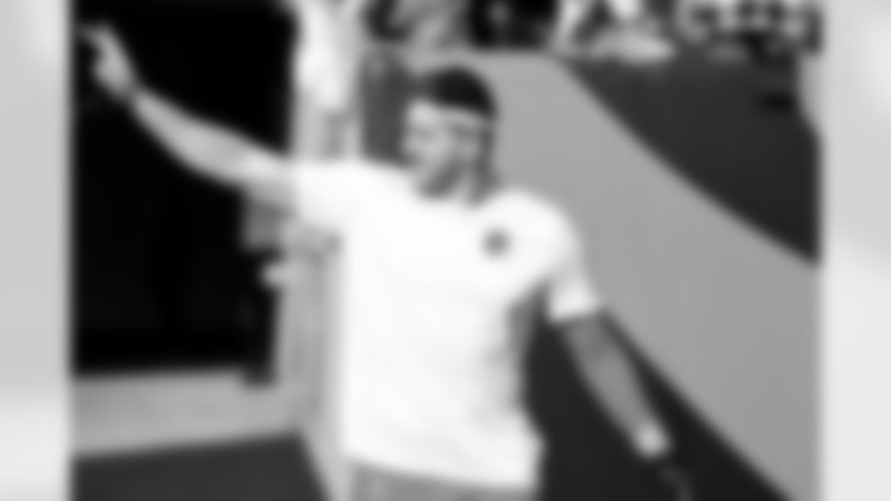 Defensive end Cameron Thomas (99) before a NFL football game between the Cleveland Browns and Cincinnati Bengals on January 4, 2026 at Paycor Stadium.