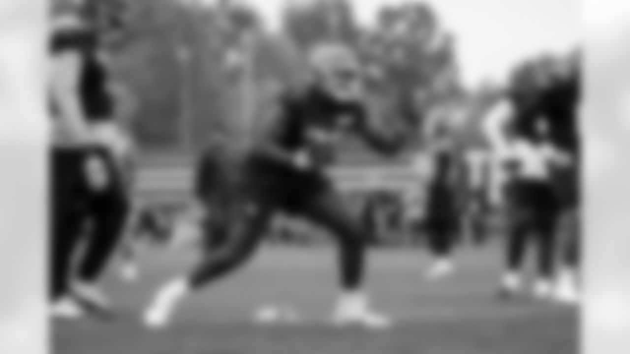 Offensive tackle Jason Ivey (72) during the first day of OTAs at CrossCountry Mortgage Campus on May 28, 2025.
