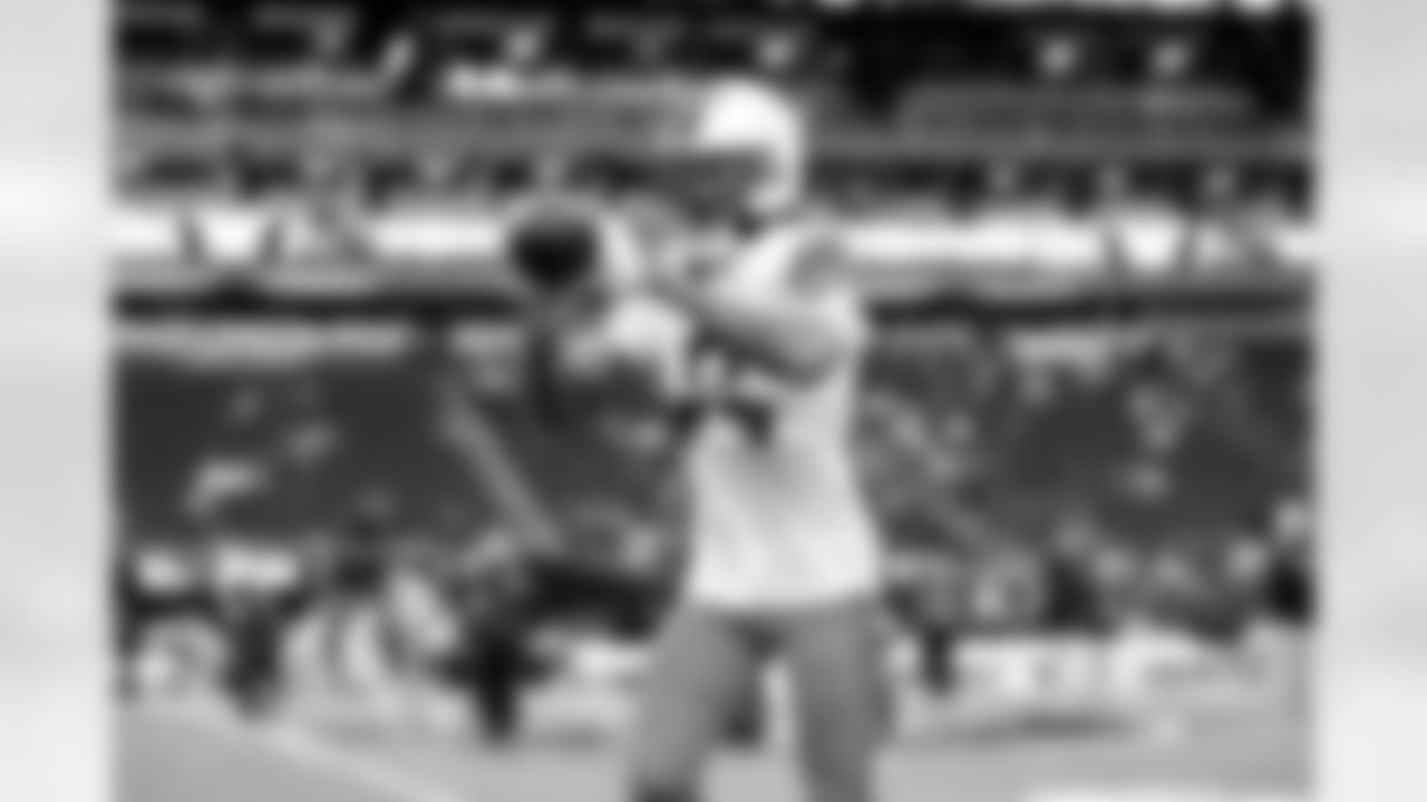 Safety Grant Delpit (9) before a NFL football game between the Cleveland Browns and Las Vegas Raiders on November 23, 2025 at Allegiant Stadium.