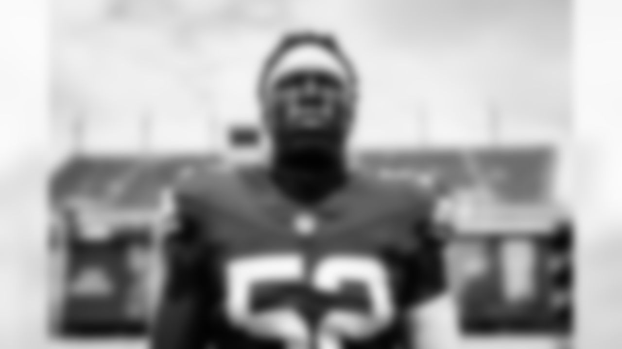 Defensive end K.J. Henry (52) before a preseason NFL football game between the Cleveland Browns and Philadelphia Eagles on August 16, 2025 at Lincoln Financial Field. The Browns won 22-13.