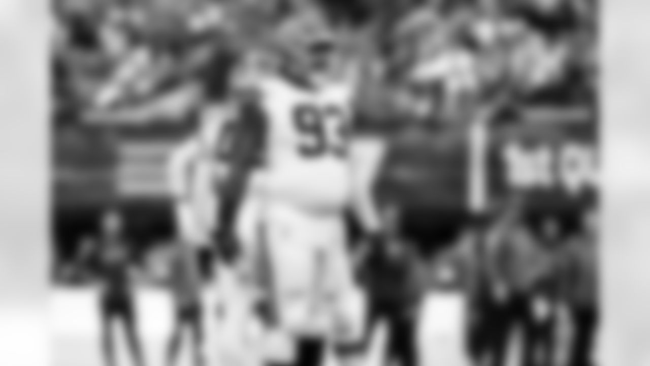 Defensive tackle Shelby Harris (93) during a NFL football game between the Cleveland Browns and New York Jets on November 9, 2025 at MetLife Stadium.