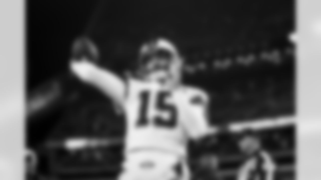 Quarterback Joe Flacco (15) before a NFL football game between the New York Jets and Cleveland Browns on Thursday Night Football on December 28, 2023 at Cleveland Browns Stadium.