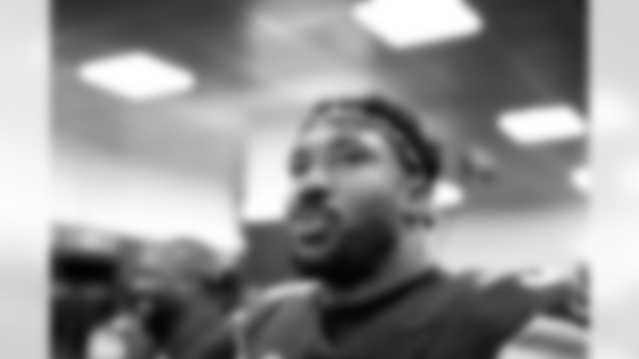 The Browns celebrate after a NFL football game between the Pittsburgh Steelers and Cleveland Browns on December 28, 2025 at Huntington Bank Field.