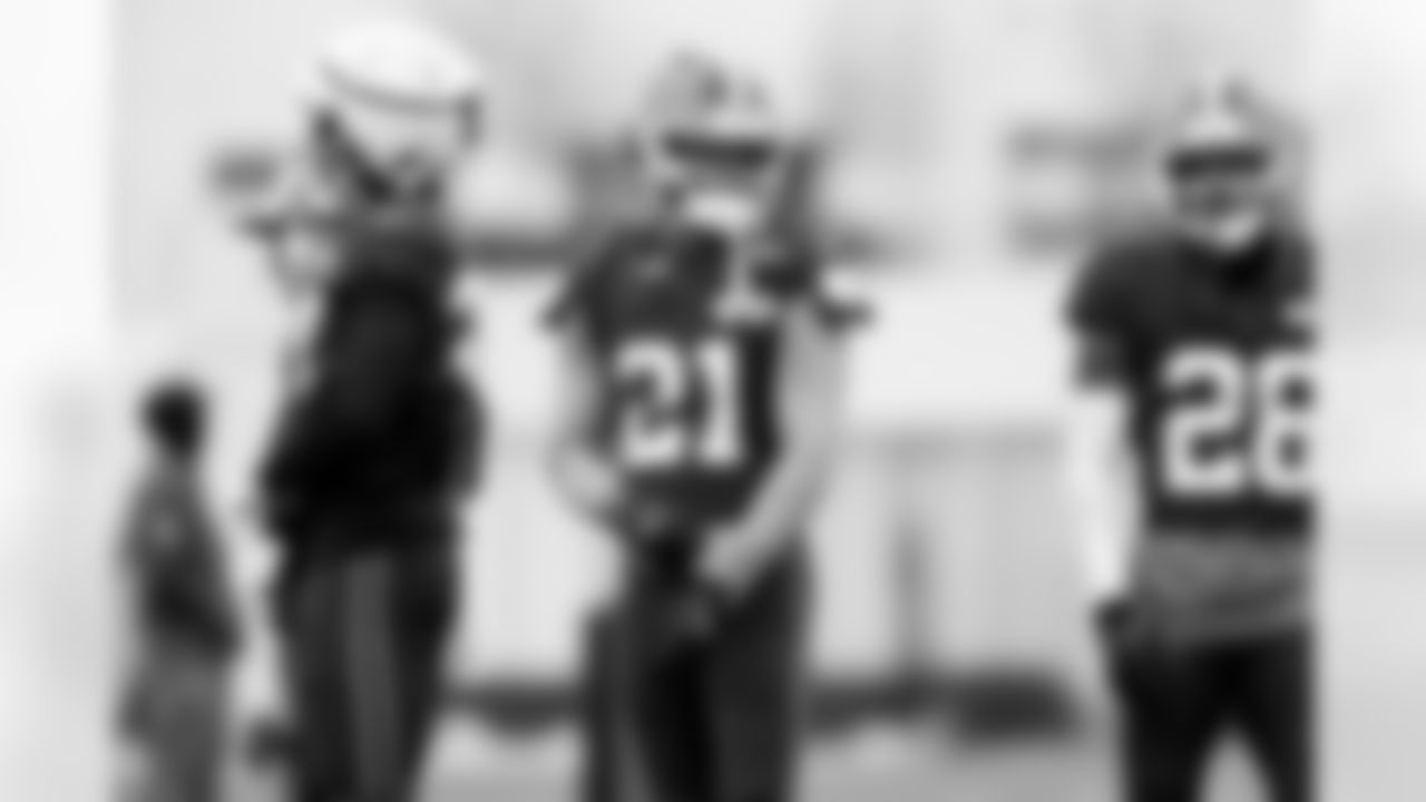 Cornerback Denzel Ward (21) during practice at CrossCountry Mortgage Campus on November 5, 2025.