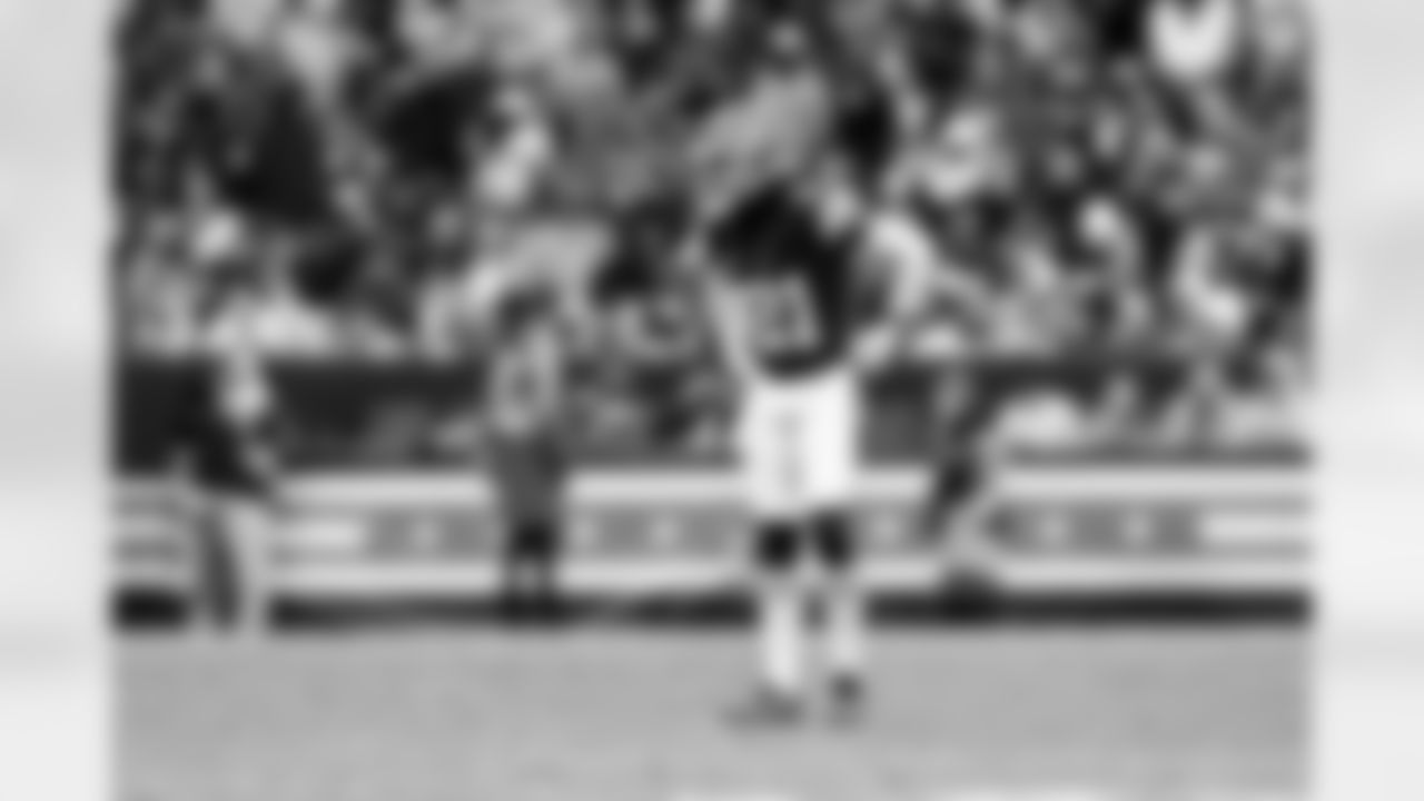 Cornerback Denzel Ward (21) during a NFL football game between the San Francisco 49ers and Cleveland Browns on November 30, 2025 at Huntington Bank Field.