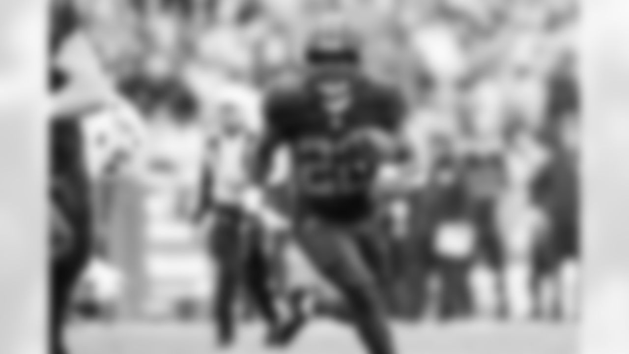 Running back Dylan Sampson (22) during a NFL football game between the Miami Dolphins and Cleveland Browns on October 19, 2025 at Huntington Bank Field.