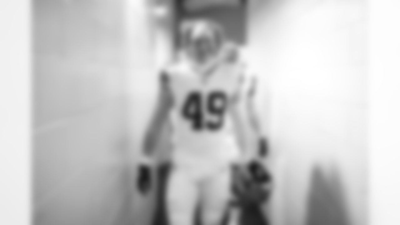 Linebacker Carson Schwesinger (49) before a NFL football game between the Cleveland Browns and Chicago Bears on December 14, 2025 at Soldier Field.