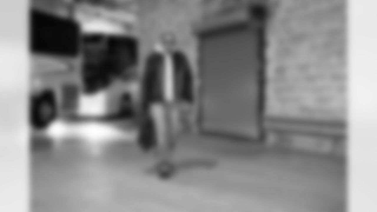 Safety Grant Delpit (9) before a NFL football game between the Cleveland Browns and Chicago Bears on December 14, 2025 at Soldier Field.