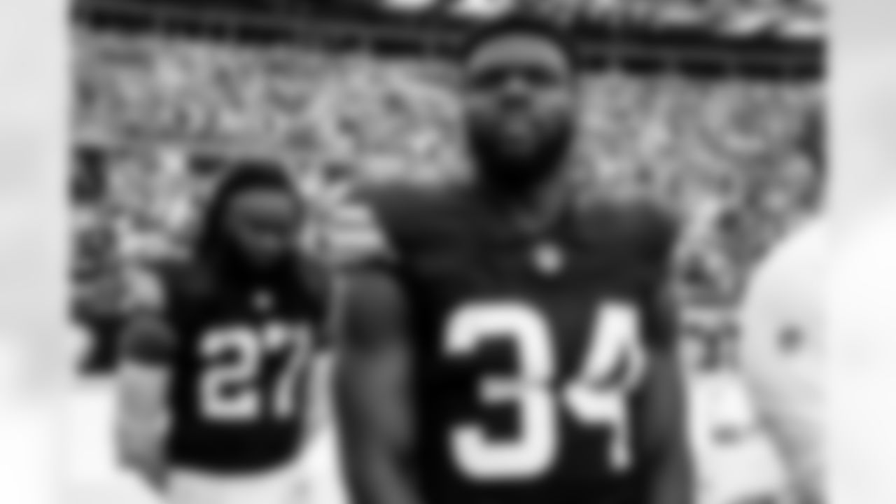 Running back Jerome Ford (34)
