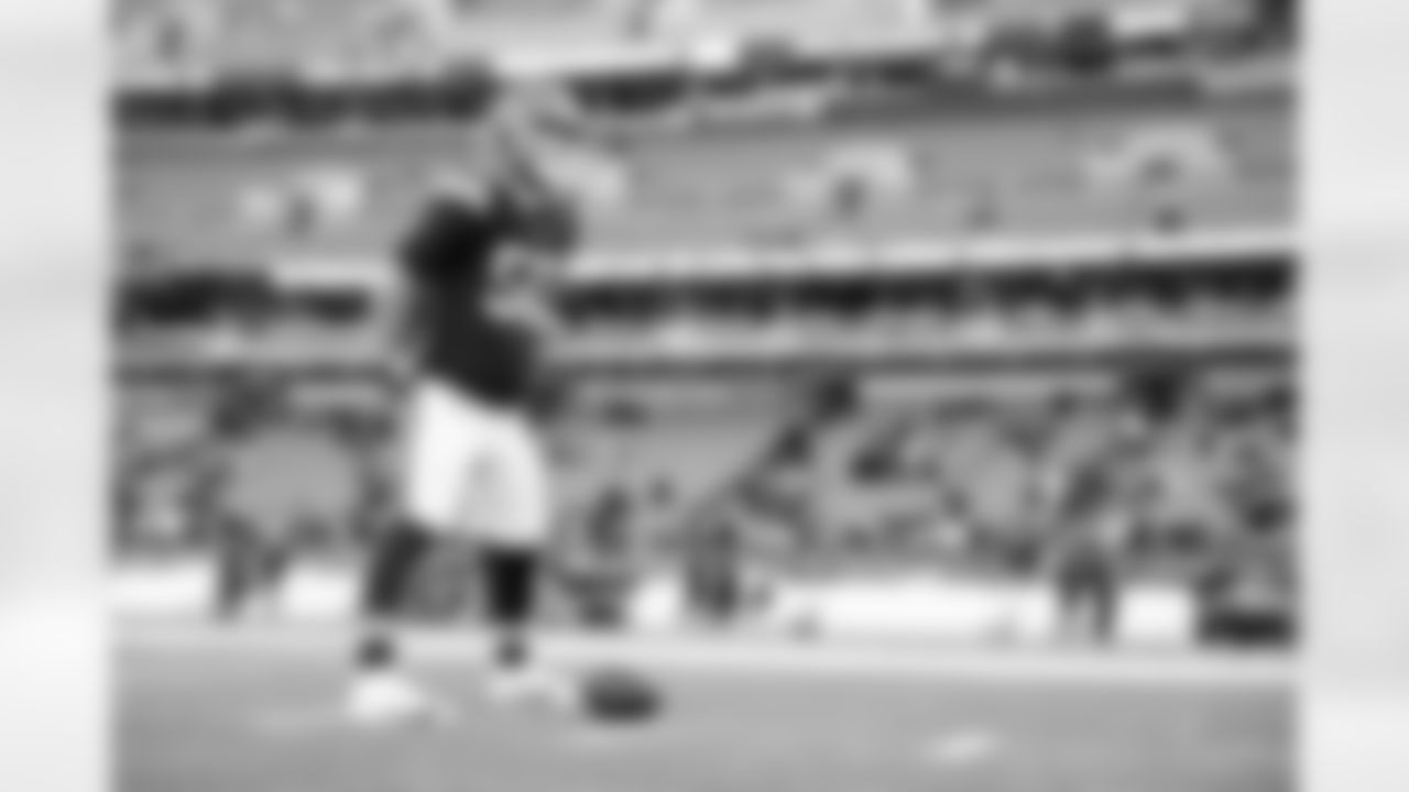 Long snapper Rex Sunahara (50)