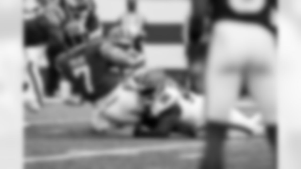 Defensive tackle Maliek Collins (96) during a NFL football game between the Cleveland Browns and New York Jets on November 9, 2025 at MetLife Stadium.