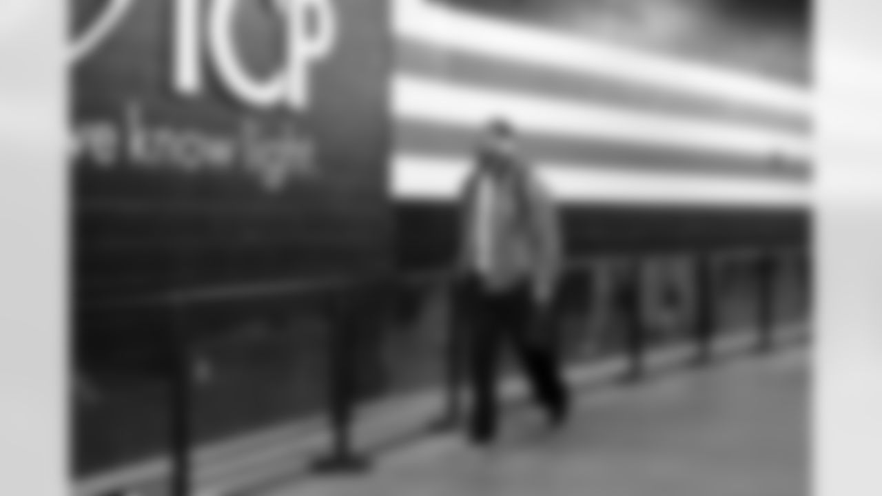 Defensive end Myles Garrett (95) before a NFL football game between the Baltimore Ravens and Cleveland Browns on November 16, 2025 at Huntington Bank Field.