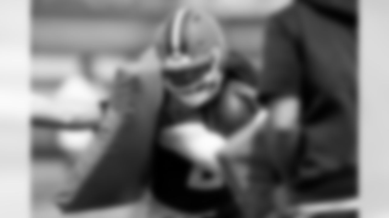 Running back Dylan Sampson (22) during the fourth day of OTAs at CrossCountry Mortgage Campus on June 3, 2025.