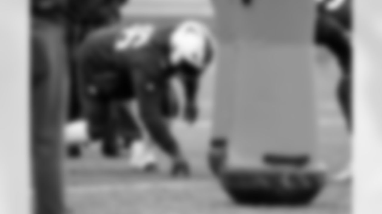 Defensive tackle Maliek Collins (96) during practice at CrossCountry Mortgage Campus on November 20, 2025.