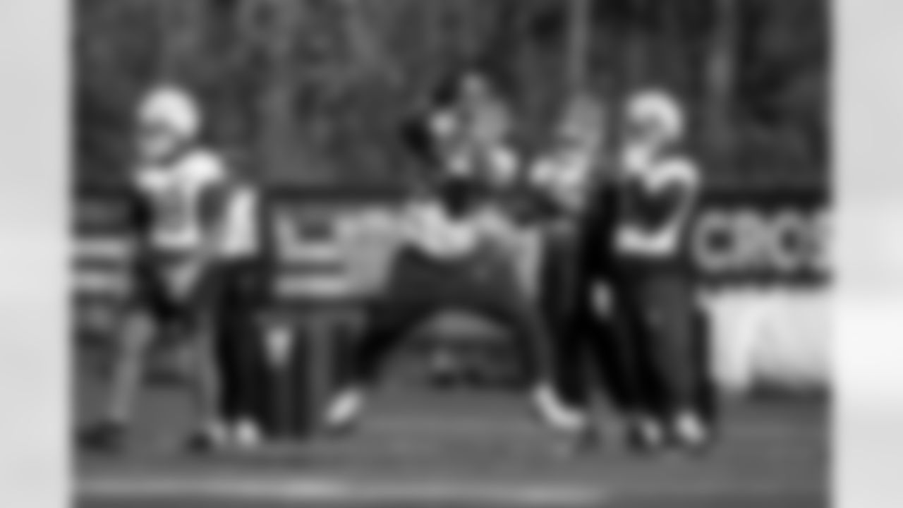 Linebacker Edefuan Ulofoshio (54) during practice at CrossCountry Mortgage Campus on November 13, 2025.