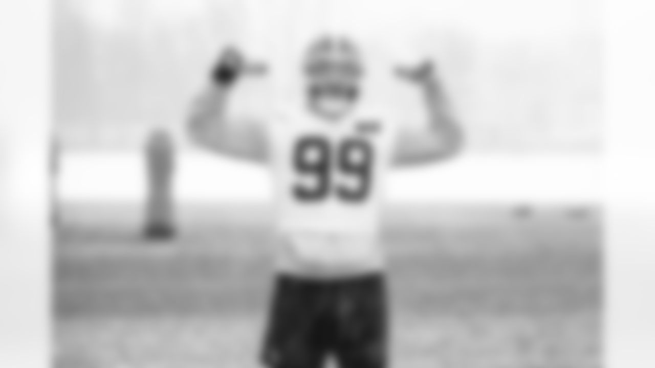 Defensive end Cameron Thomas (99) during practice at CrossCountry Mortgage Campus on November 28, 2025.