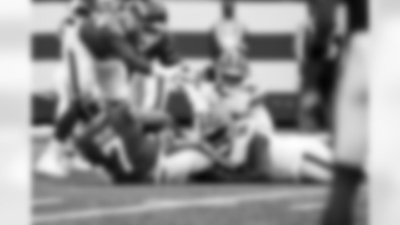 Linebacker Devin Bush (30) and Defensive tackle Maliek Collins (96) during a NFL football game between the Cleveland Browns and New York Jets on November 9, 2025 at MetLife Stadium.