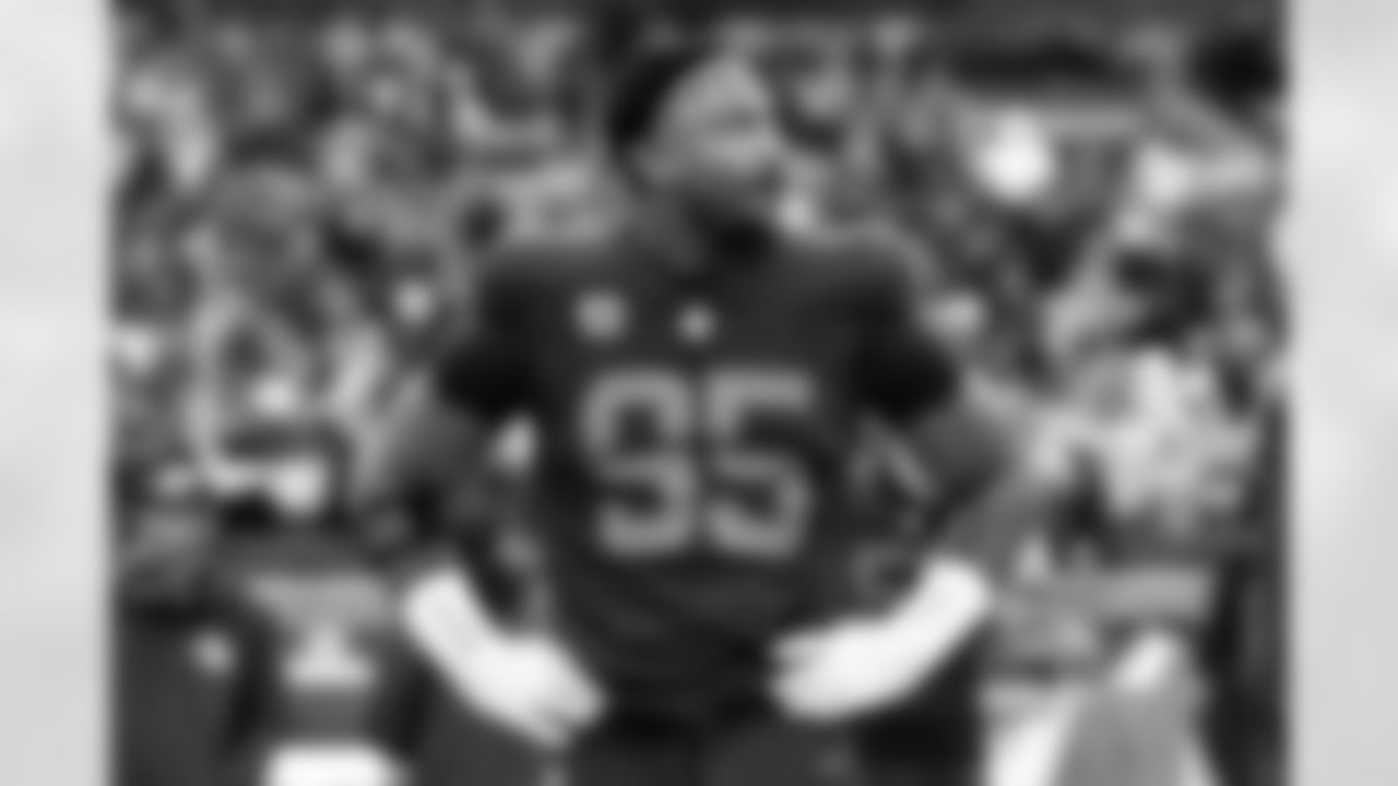 Defensive end Myles Garrett (95)