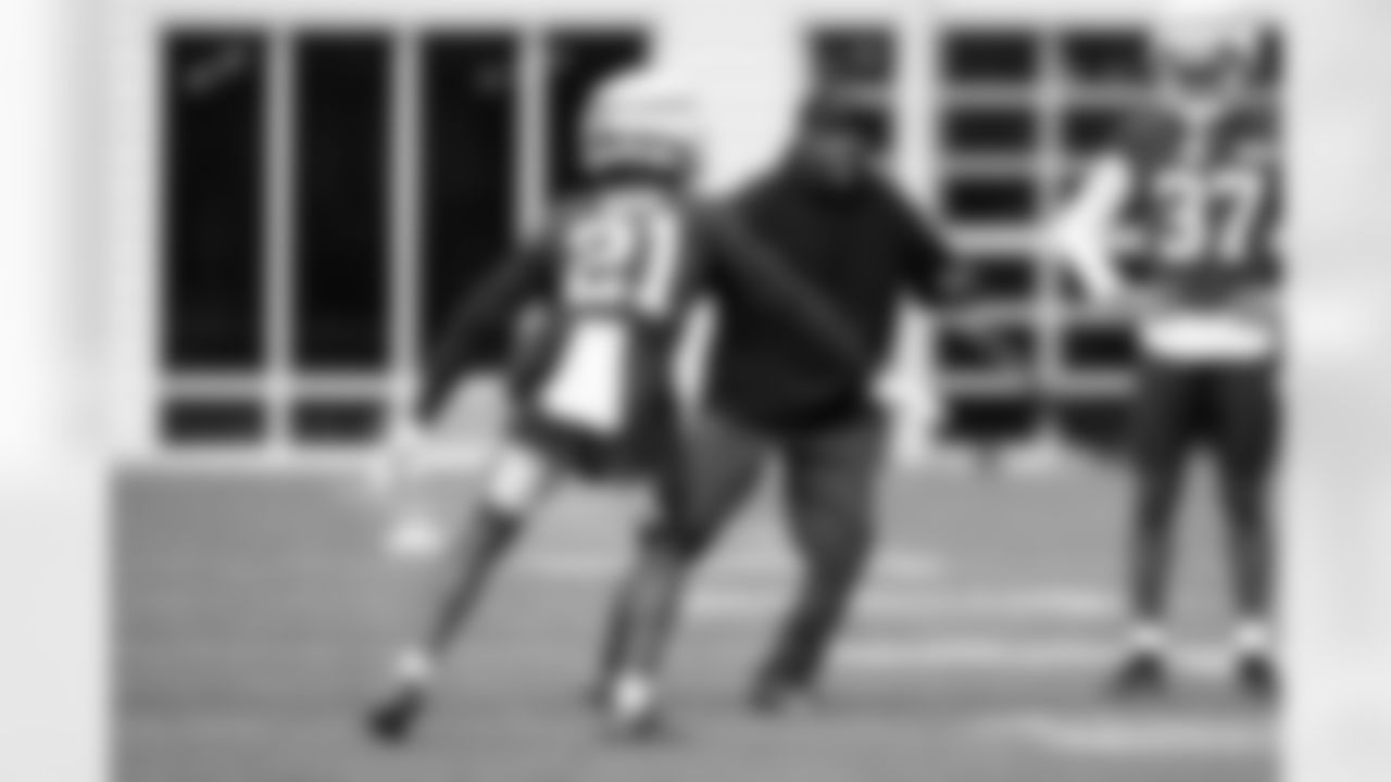 Cornerbacks Coach Brandon Lynch during practice at CrossCountry Mortgage Campus on October 23, 2025.