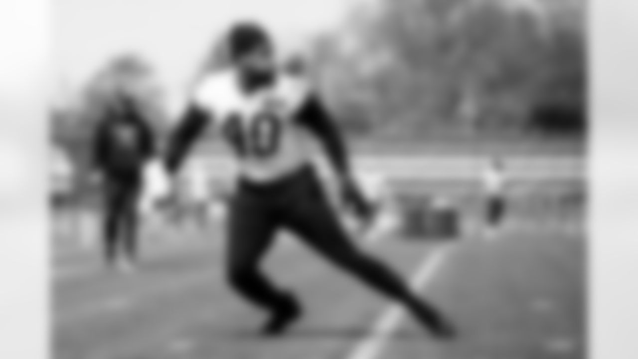 Linebacker Nathaniel Watson (40) during fieldwork in Phase II of the offseason at CrossCountry Mortgage Campus on May 12, 2025.