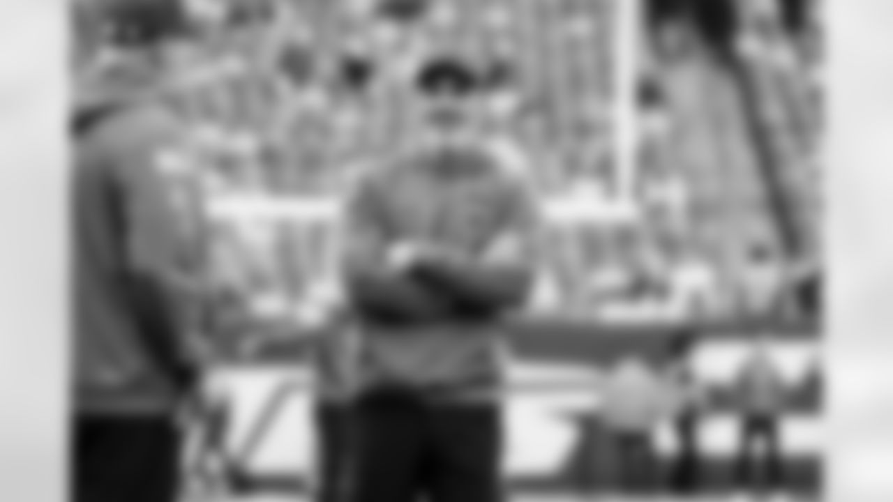 Head Coach Kevin Stefanski before a NFL football game between the Cleveland Browns and New York Jets on November 9, 2025 at MetLife Stadium.