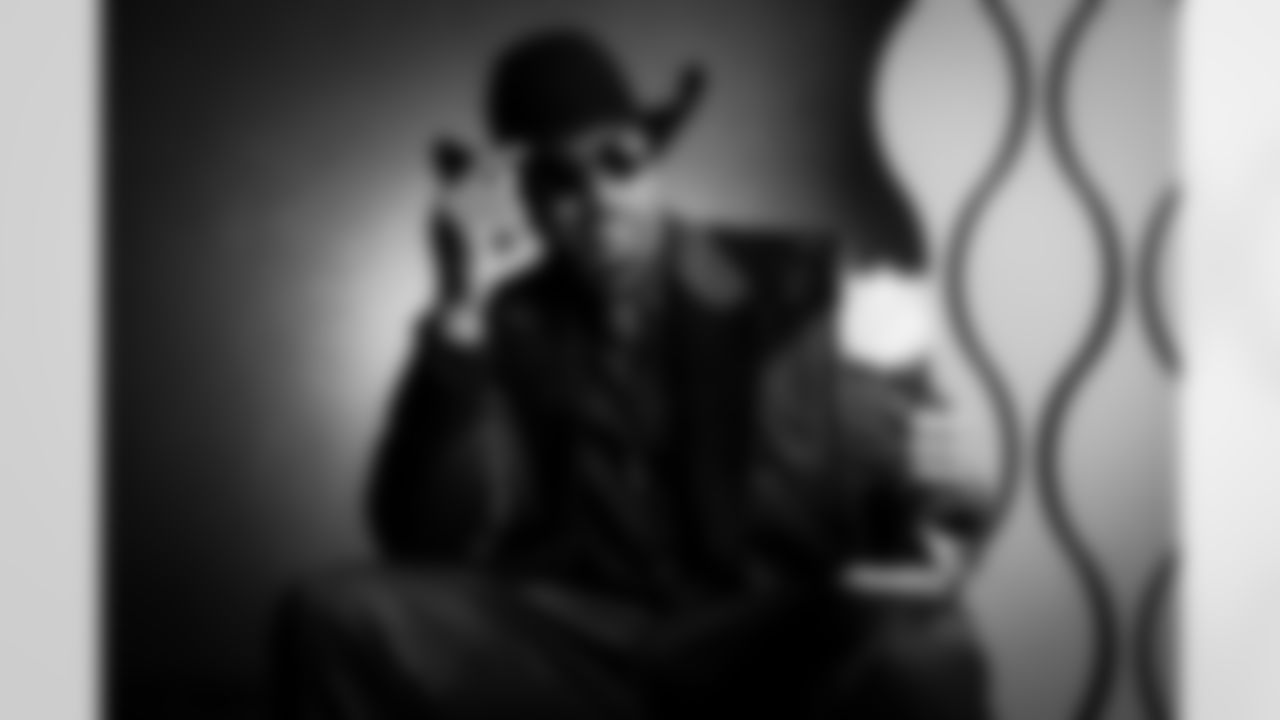 AP Defensive Player of the Year Cleveland Browns defensive end Myles Garrett (95) poses for a portrait during the NFL Honors awards show on Thursday, February 5, 2026 in San Francisco. (Todd Rosenberg/NFL)