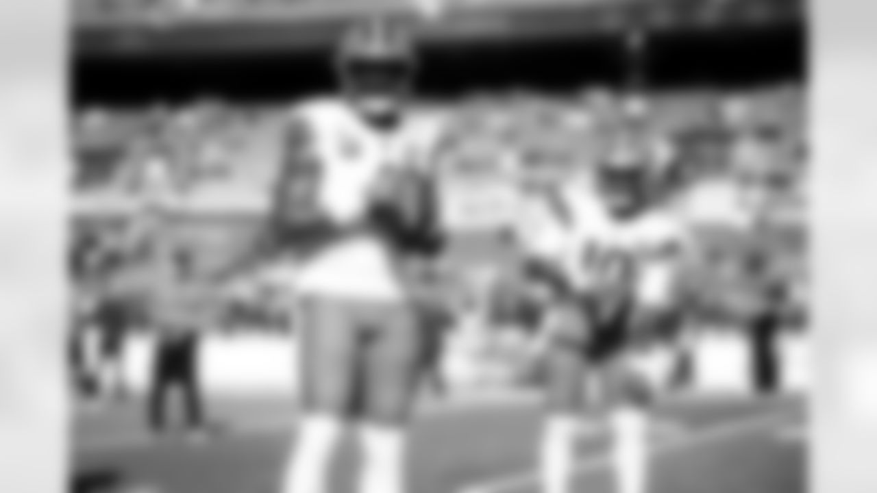 Quarterback Deshaun Watson (4) before a NFL football game between the Cleveland Browns and Baltimore Ravens on November 12, 2023 at M&T Bank Stadium. The Browns won 33-31.