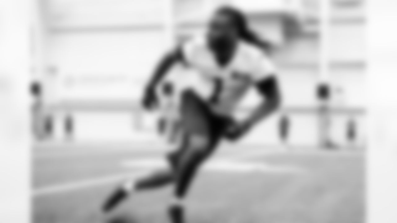 Cornerback Martin Emerson Jr. (1) during fieldwork in Phase II of the offseason at CrossCountry Mortgage Campus on May 15, 2025.
