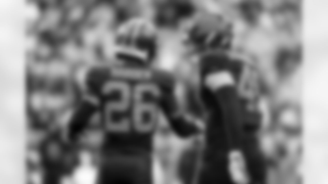 Cornerback Myles Harden (26) and Linebacker Carson Schwesinger (49) during a NFL football game between the Miami Dolphins and Cleveland Browns on October 19, 2025 at Huntington Bank Field.