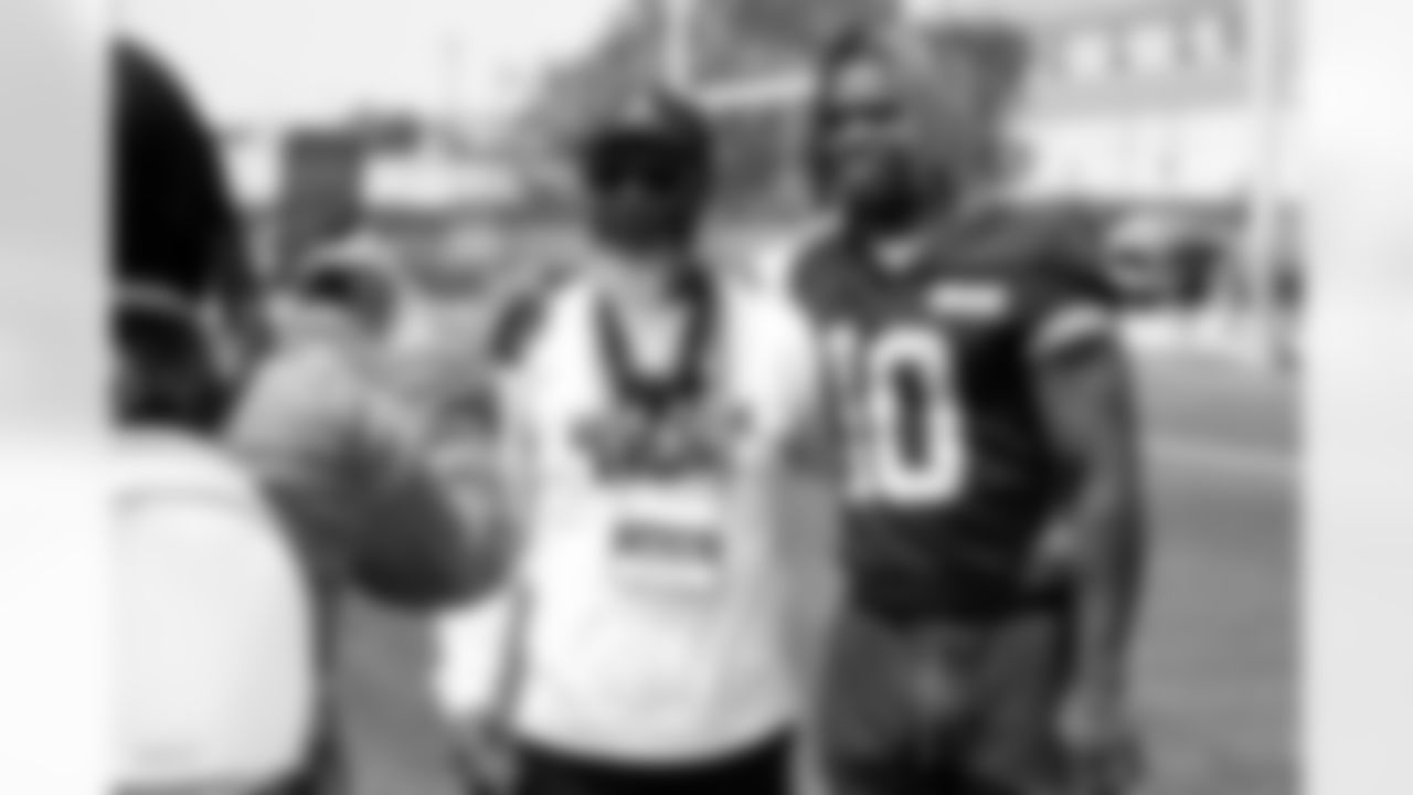 Running back Quinshon Judkins (10) and social justice guests during the fourth day of OTAs at CrossCountry Mortgage Campus on June 3, 2025.